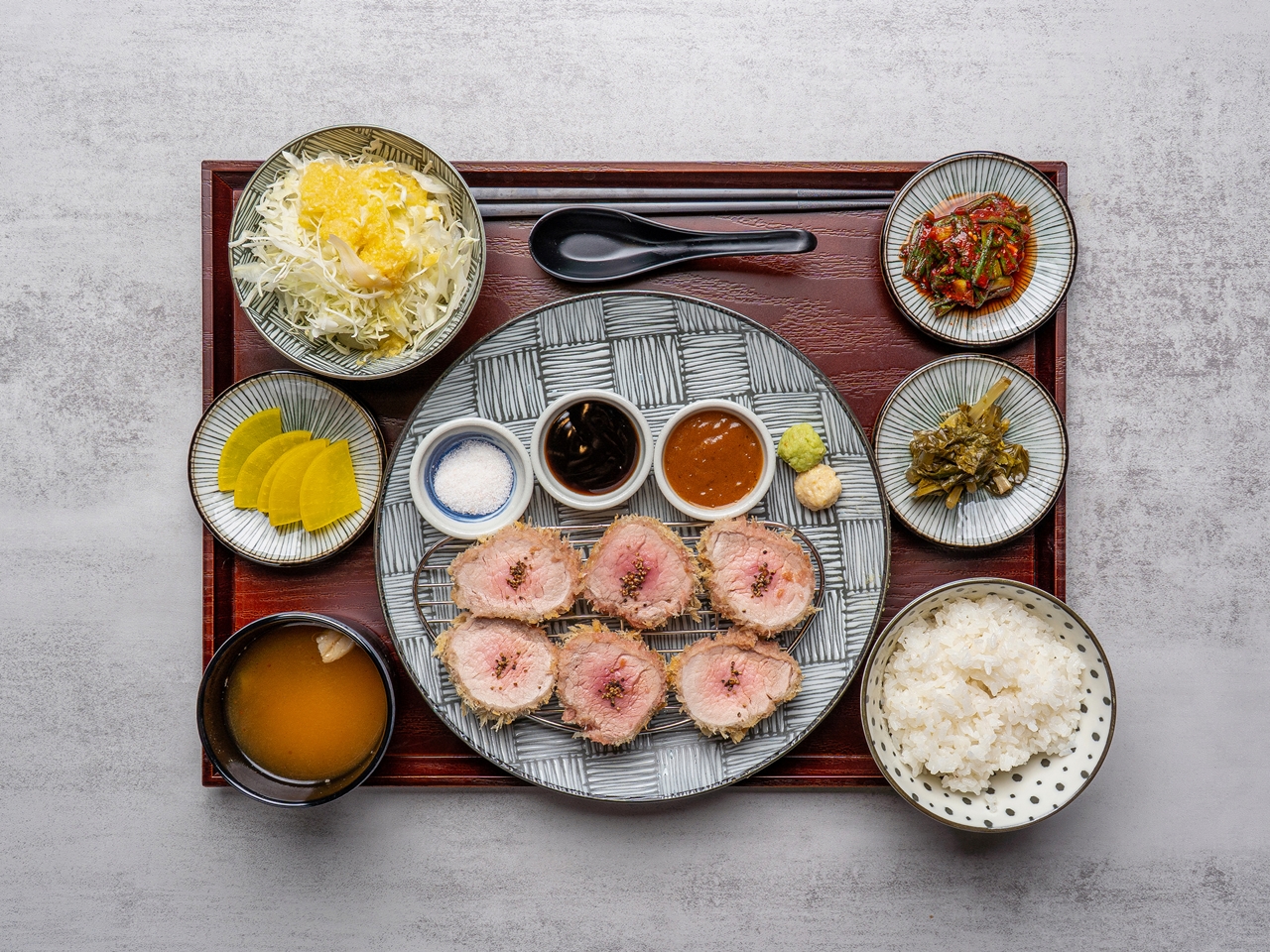 숯불 숙성안심 카츠 정식