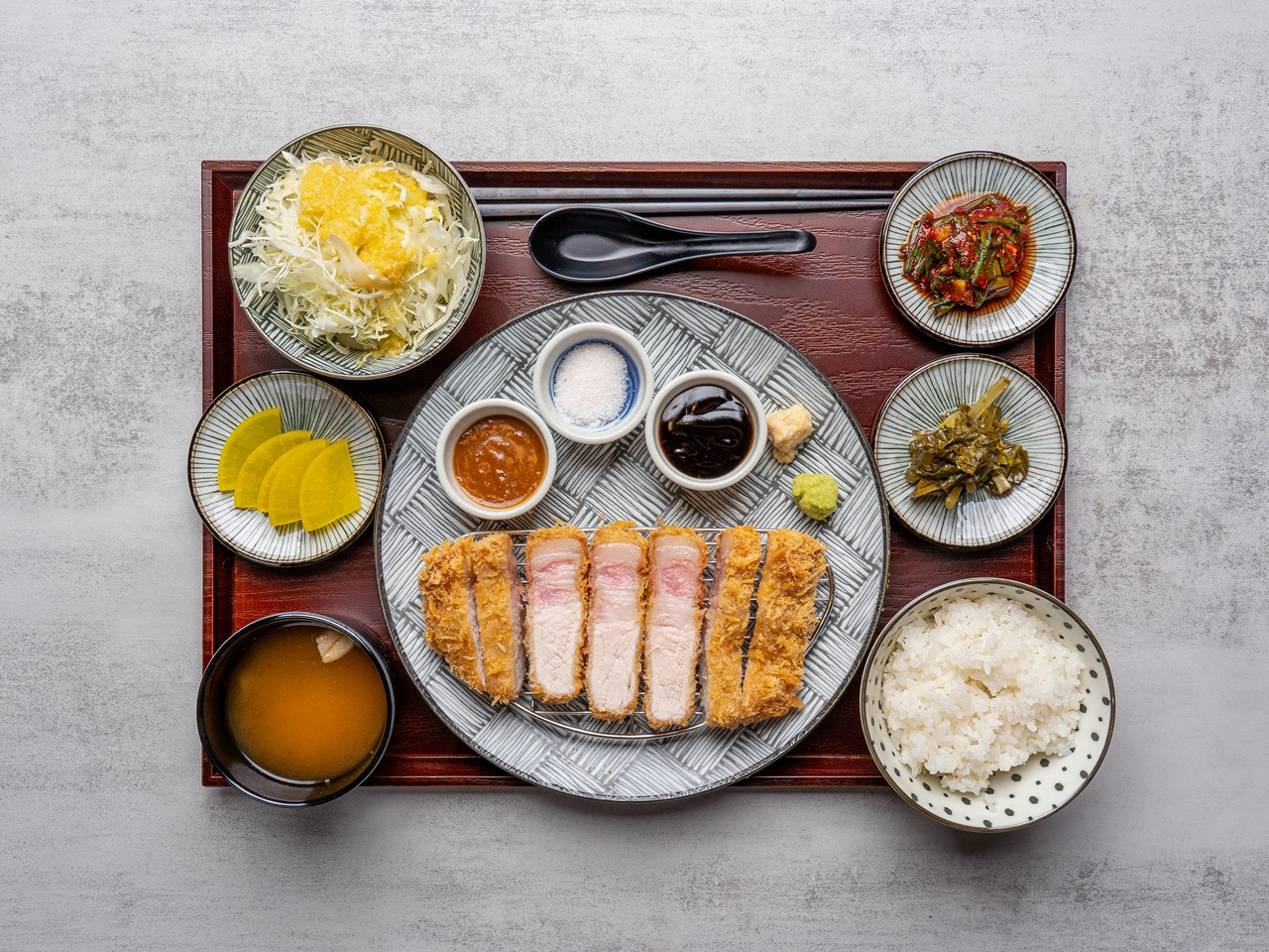 특등심 로스 숯불카츠 정식